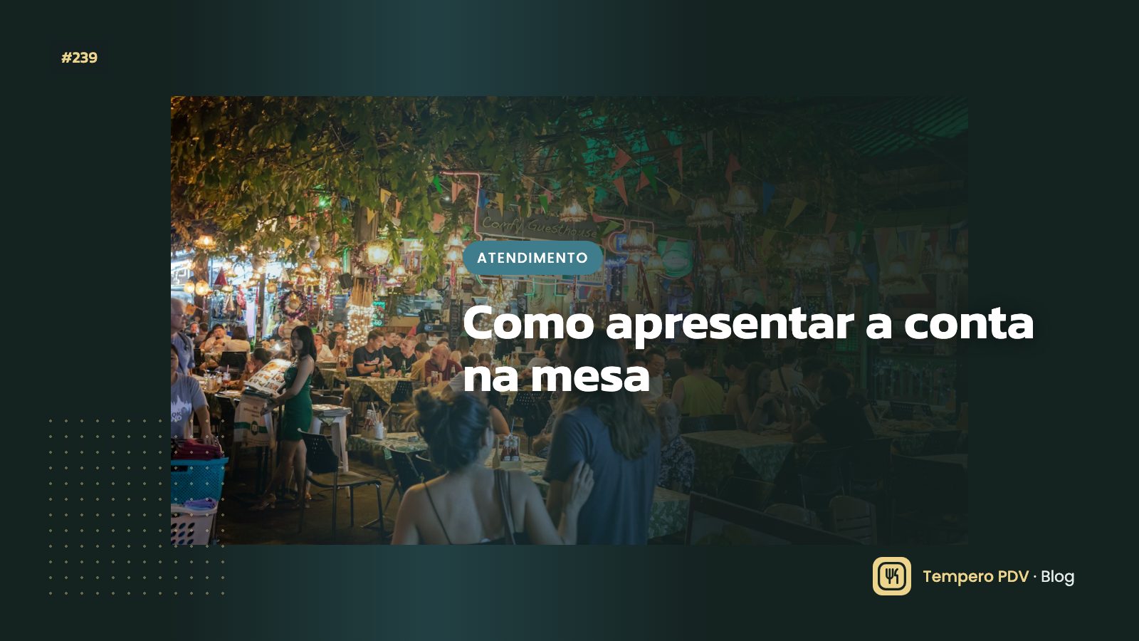 Garçom entregando a conta em uma pasta