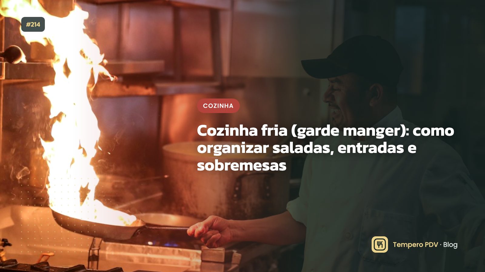 Saladas montadas lado a lado na bancada fria