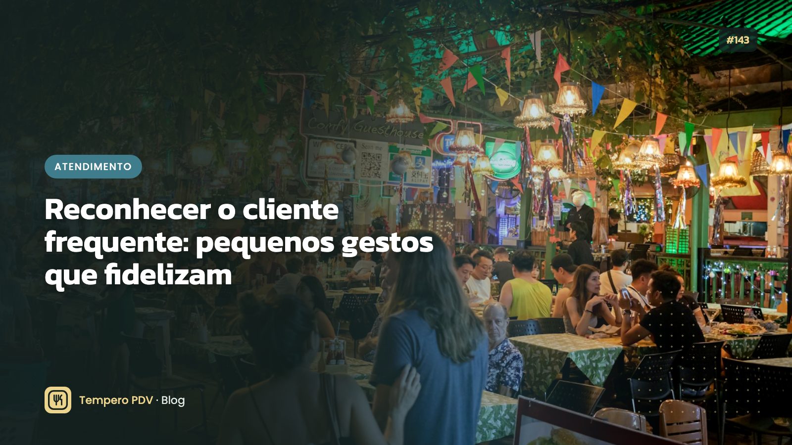Garçom cumprimentando cliente conhecido