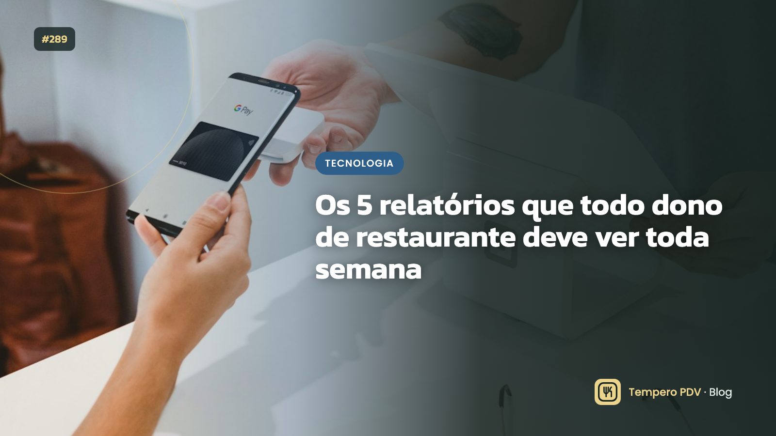Dono analisando gráficos no tablet